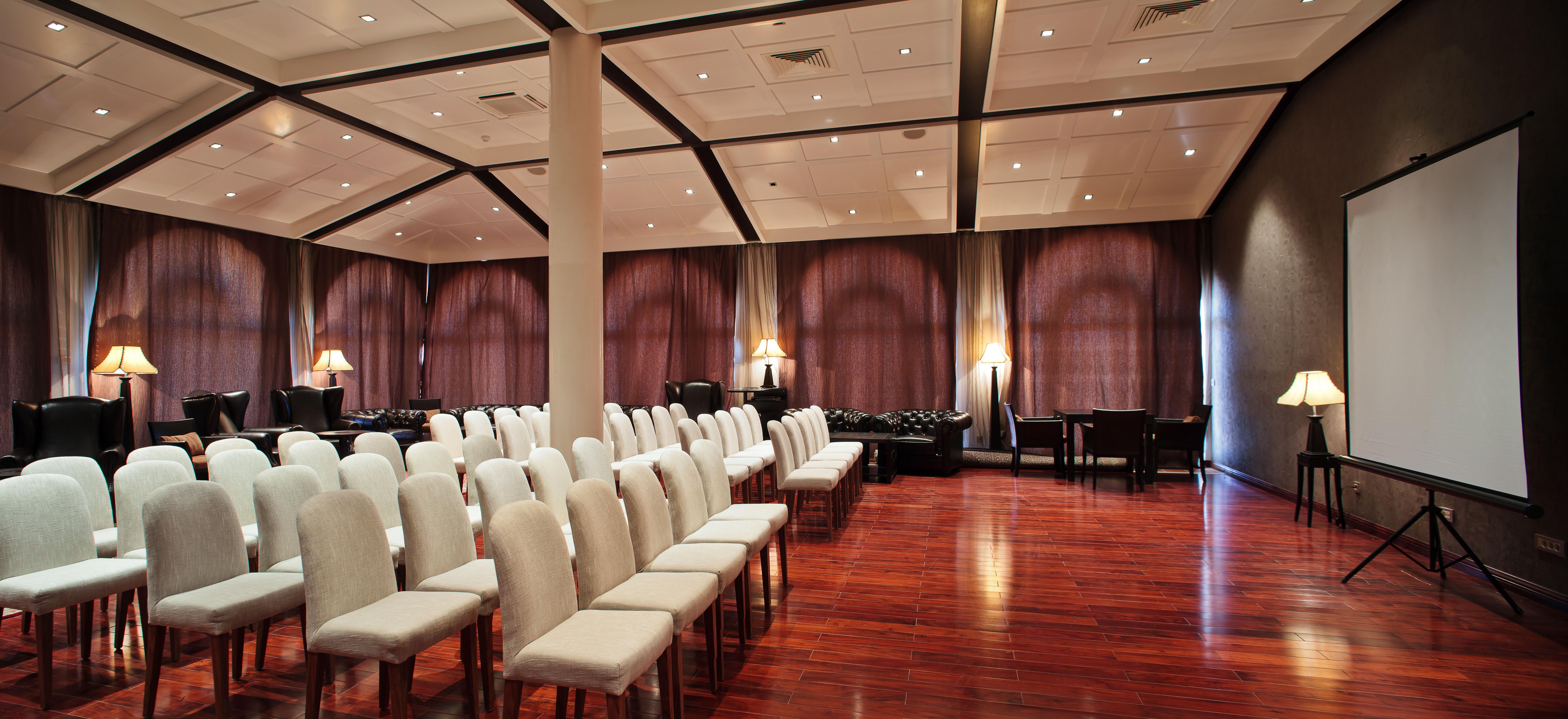 בלצ'יק Lighthouse Golf & Spa Hotel מראה חיצוני תמונה The interior of the main hall
