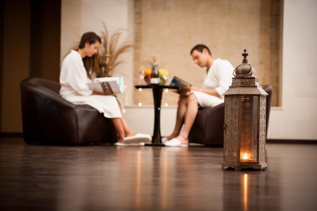 בלצ'יק Lighthouse Golf & Spa Hotel מראה חיצוני תמונה A spa in Prague