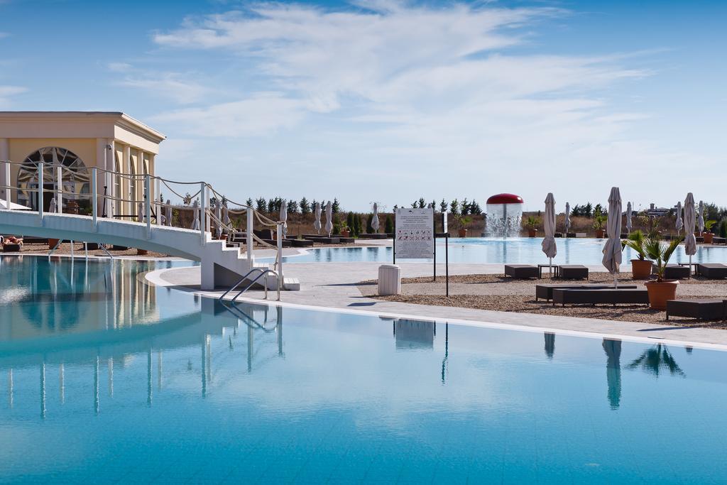 בלצ'יק Lighthouse Golf & Spa Hotel מראה חיצוני תמונה The Blue Lagoon